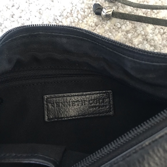 Black Leather Kenneth Cole Shoulder Bag - Picture 4 of 4